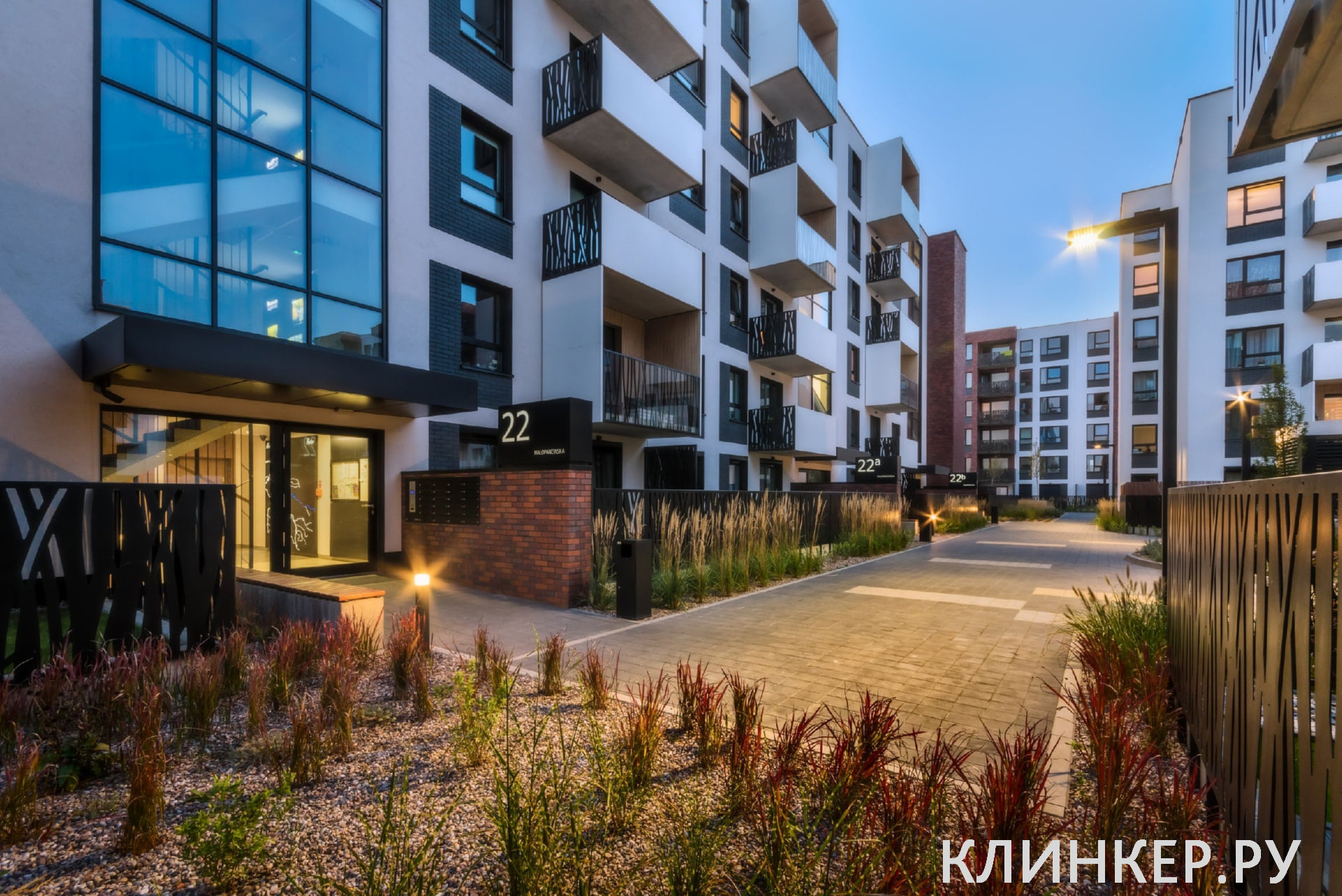 plitka-hf39-red-square-nf10_12